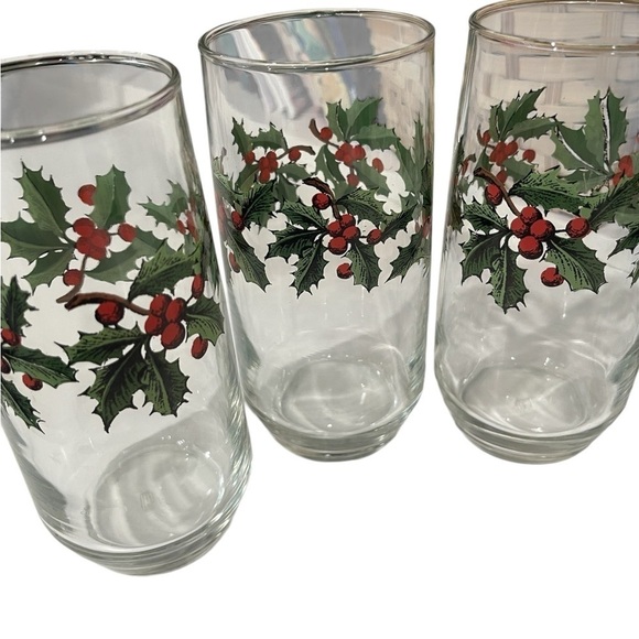 Anchor Hocking Holly Berry set of 4- 6 inch Mid Century Glass Christmas Tumblers - Picture 2 of 6